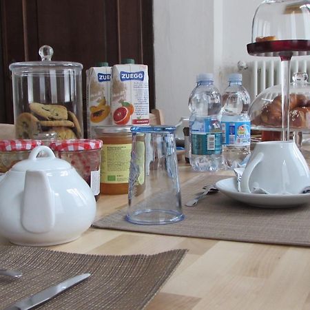 La Casa Dei Gatti Bed & Breakfast ลีโมเน เปียมอนเต ภายนอก รูปภาพ