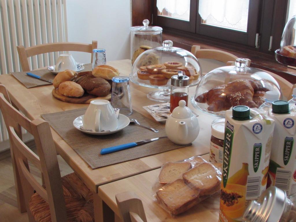 La Casa Dei Gatti Bed & Breakfast ลีโมเน เปียมอนเต ภายนอก รูปภาพ