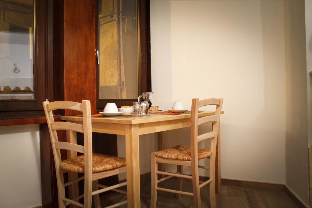 La Casa Dei Gatti Bed & Breakfast ลีโมเน เปียมอนเต ภายนอก รูปภาพ