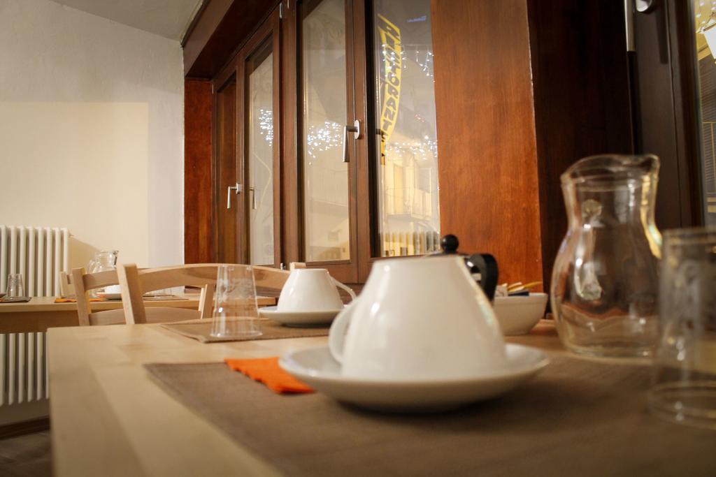 La Casa Dei Gatti Bed & Breakfast ลีโมเน เปียมอนเต ภายนอก รูปภาพ